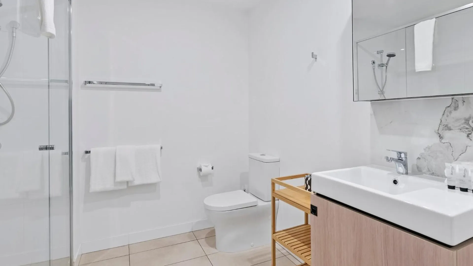 2Br Apartment In South Brisbane With Spectacular River View